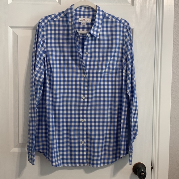 Vineyard Vines button down shirt - Picture 5 of 6
